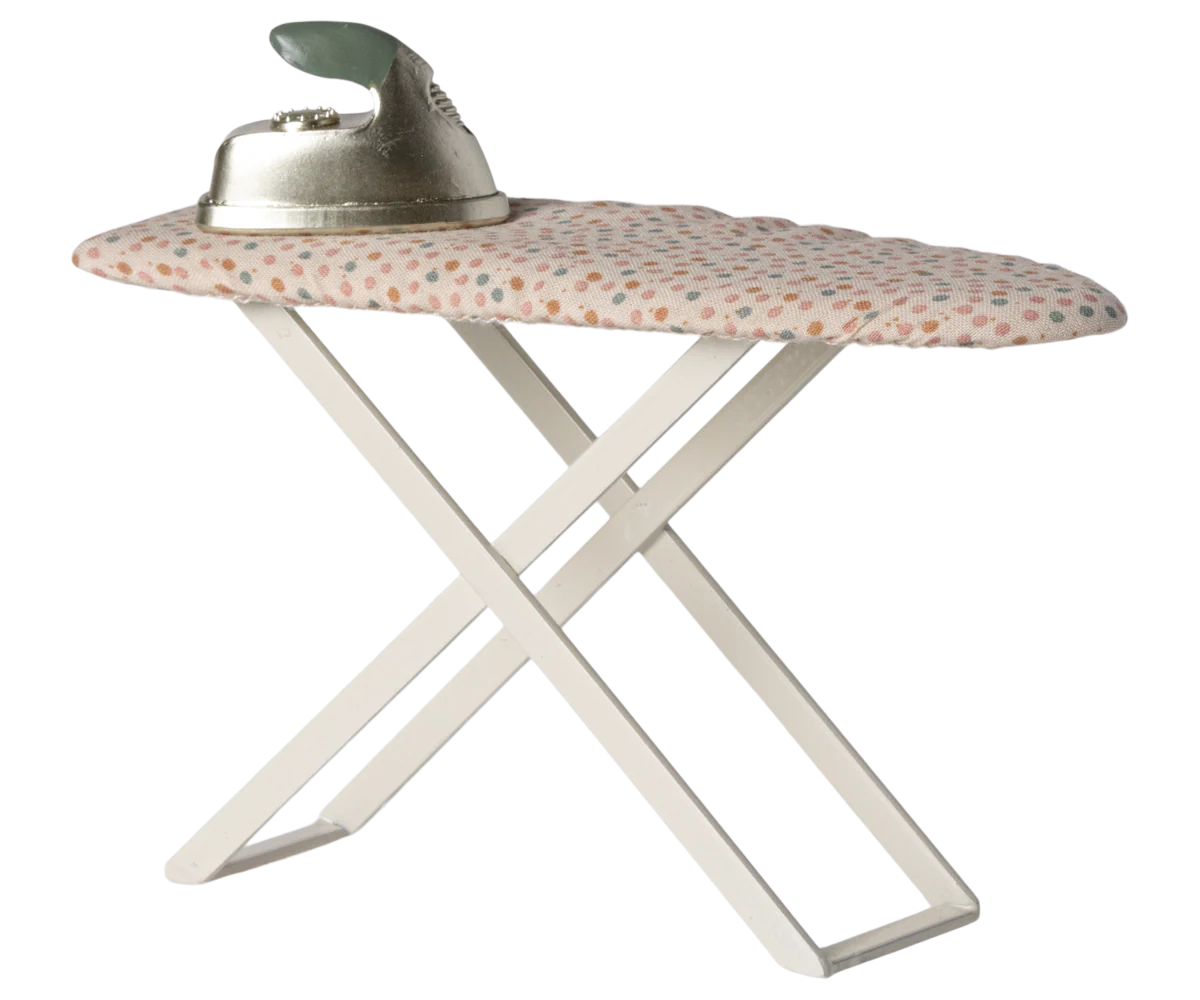 Mouse Iron and Ironing Board