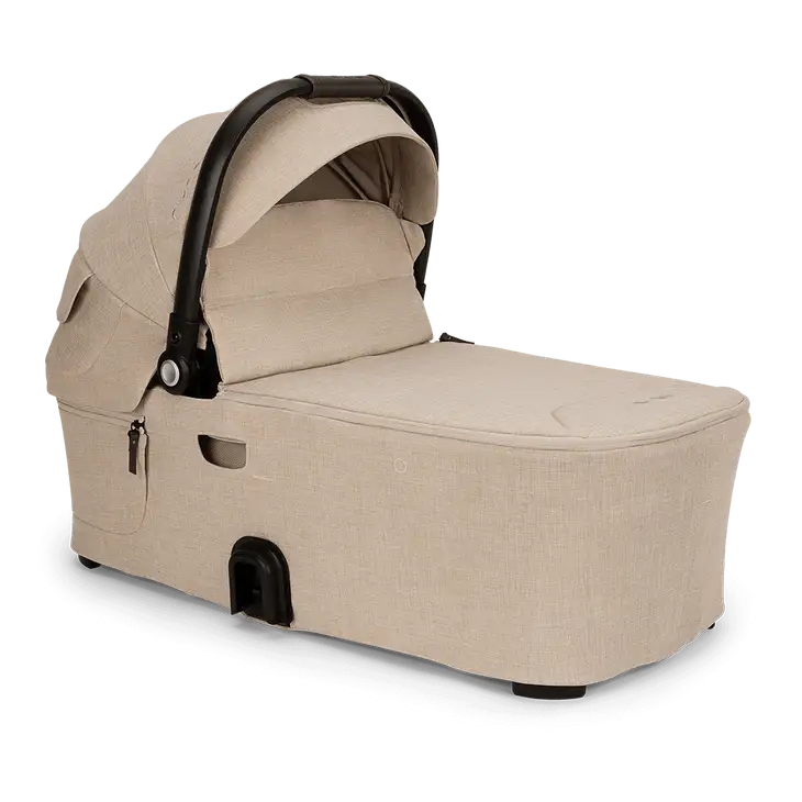 DEMI Next Bassinet + Stand