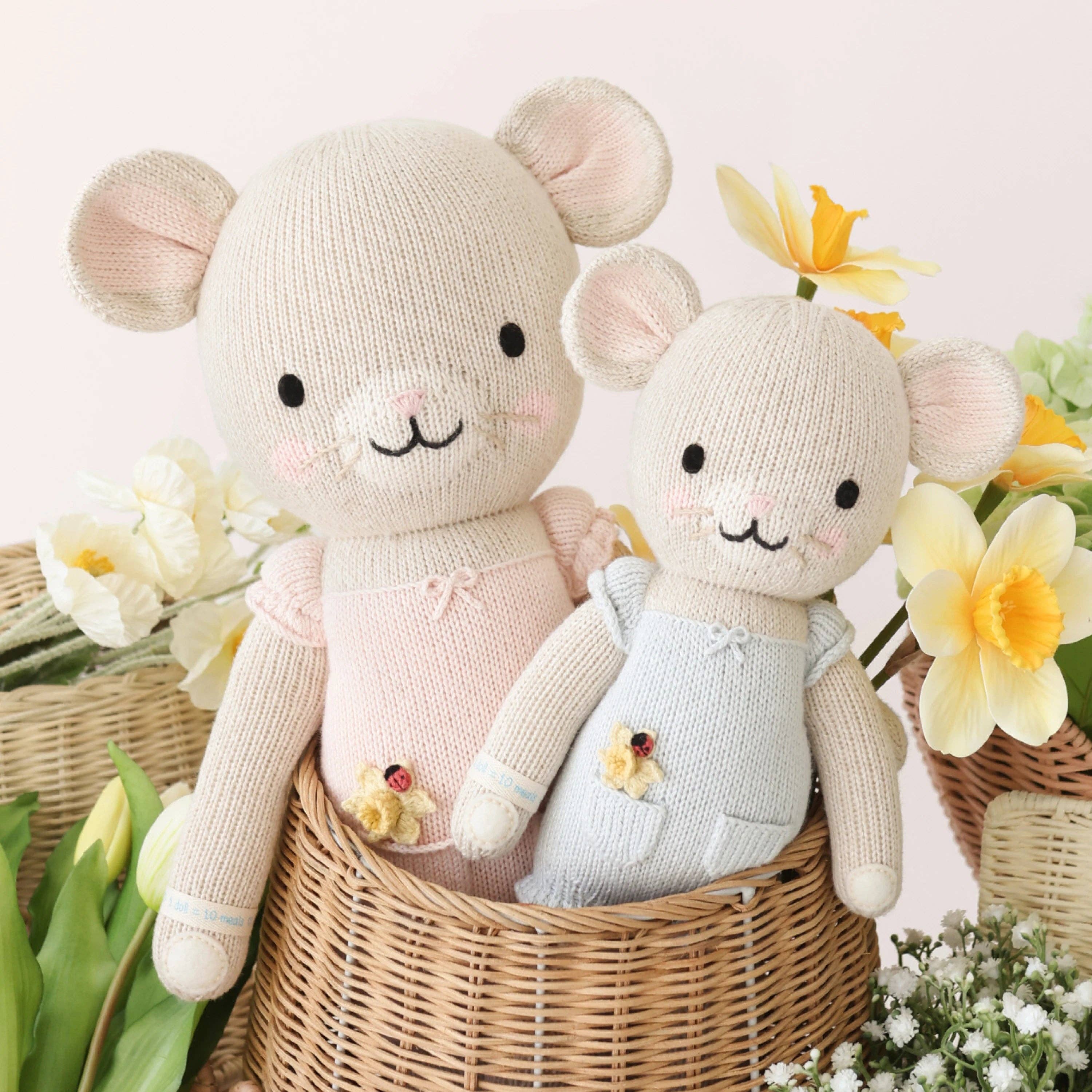 Beatrice the Mouse (Blush)